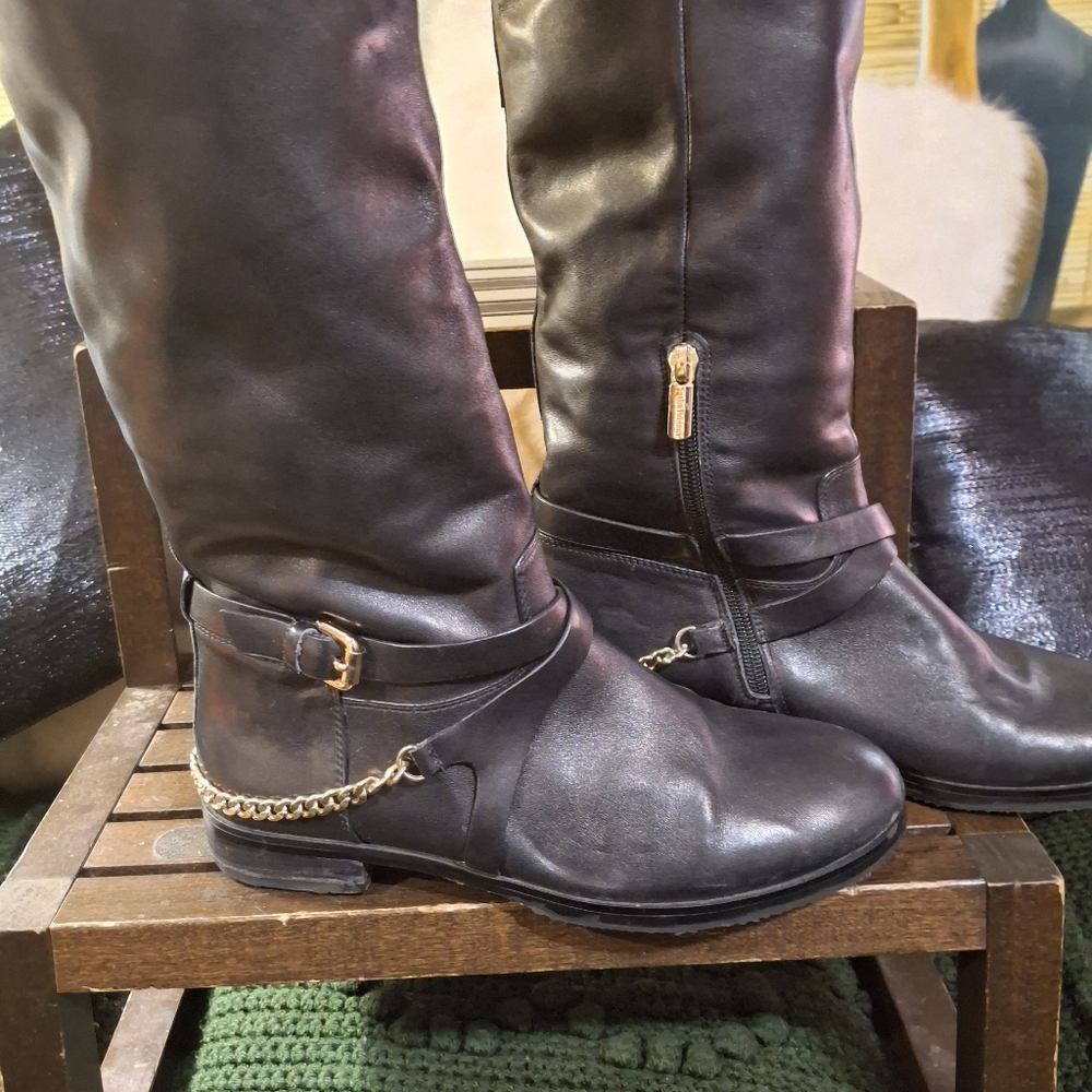 Sasha Fabiani Black Over the Knee Boots with Gold Chain